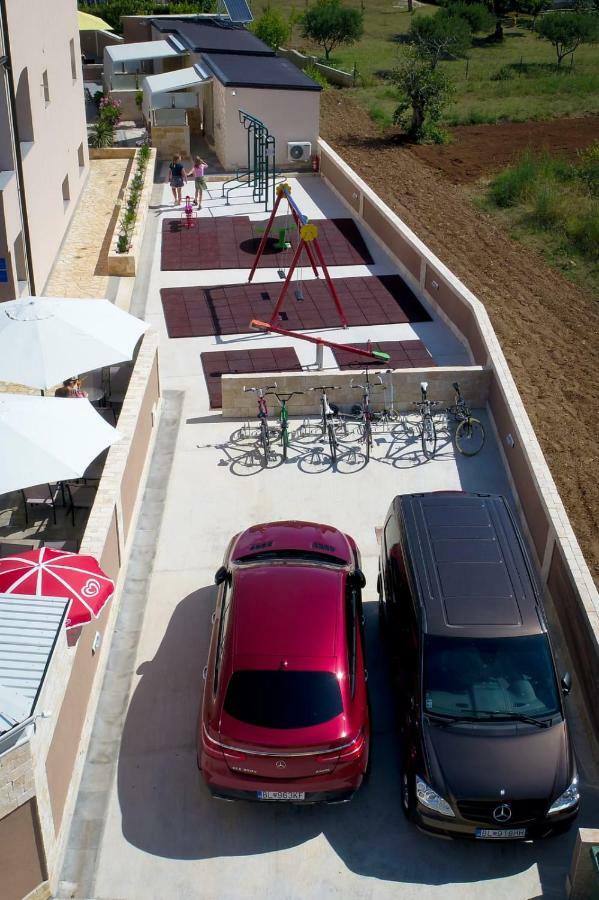 Apartments Julijana Privlaka  Dış mekan fotoğraf